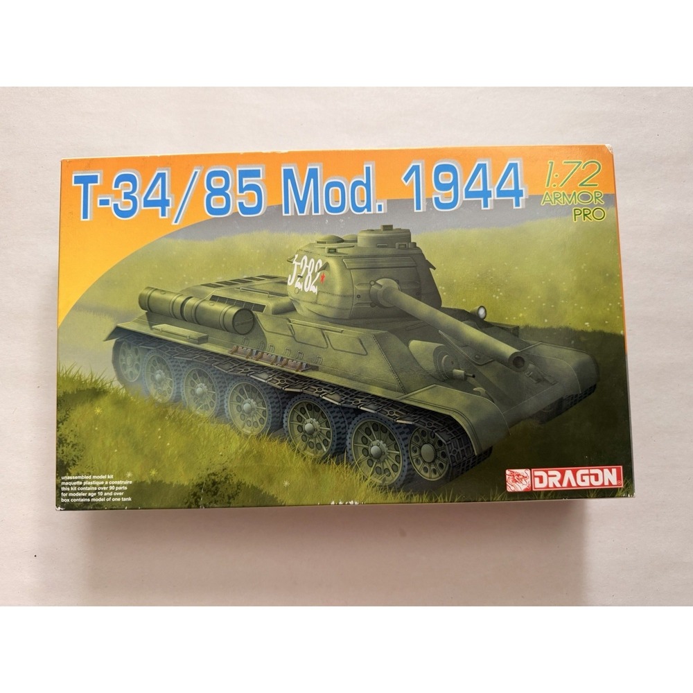 Dragon 7269 T-34/85 Mod. 1944 Armor Pro 1/72 Scale Model Kit Open Box
